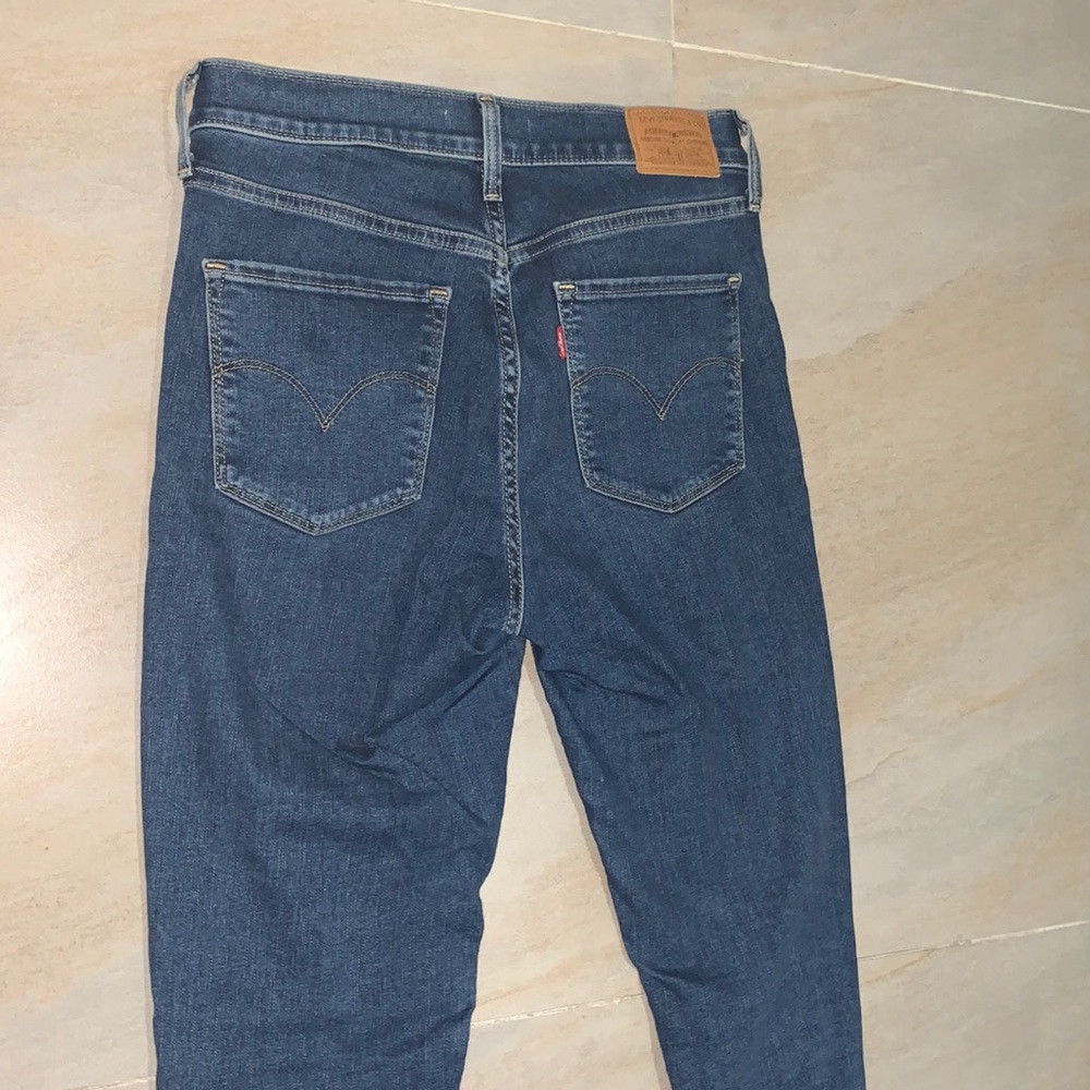 levis jeans - Picture 3 of 3
